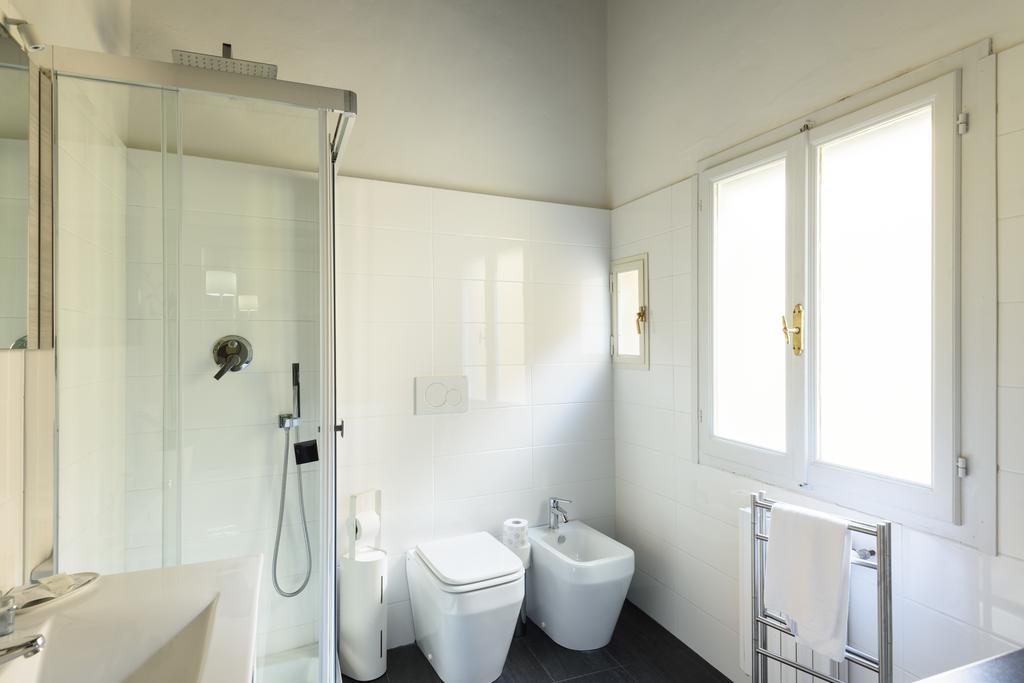 Servi Apartment Florens Exteriör bild
